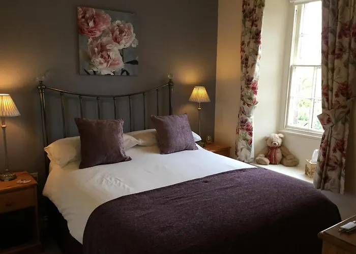 Crown Farm Couette-café *