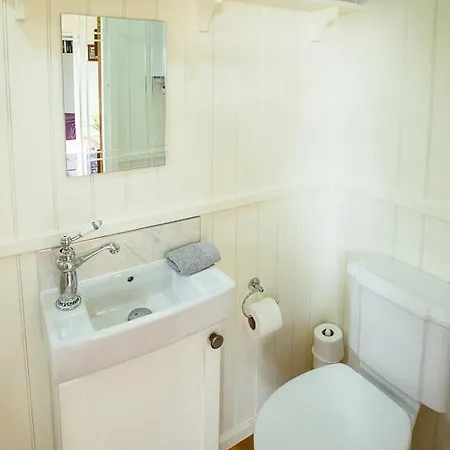 Crown Farm * סקיפטון