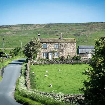 Crown Farm Bed & Breakfast *